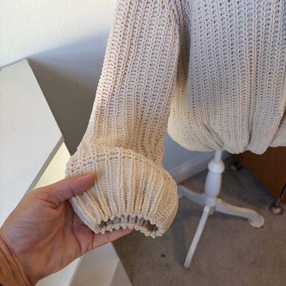 POL Cream V-Neck Knit Hoodie Sweater – Size L - Picture 3 of 10